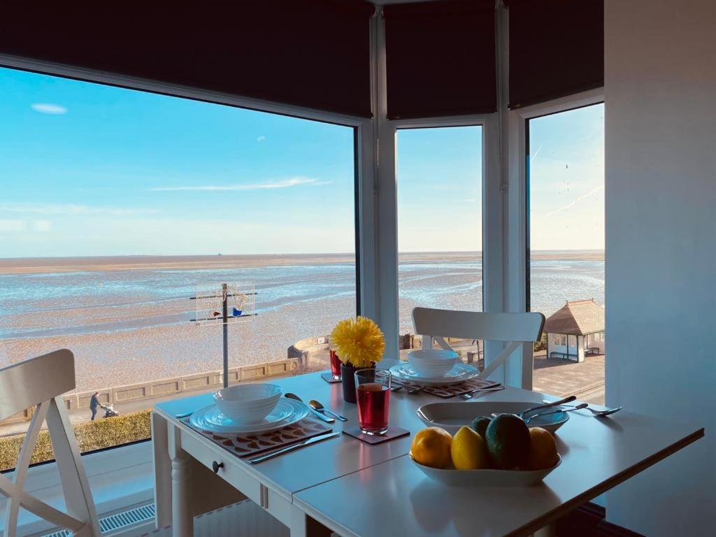 Tyme Suites On Kingsway Cleethorpes Ngoại thất bức ảnh